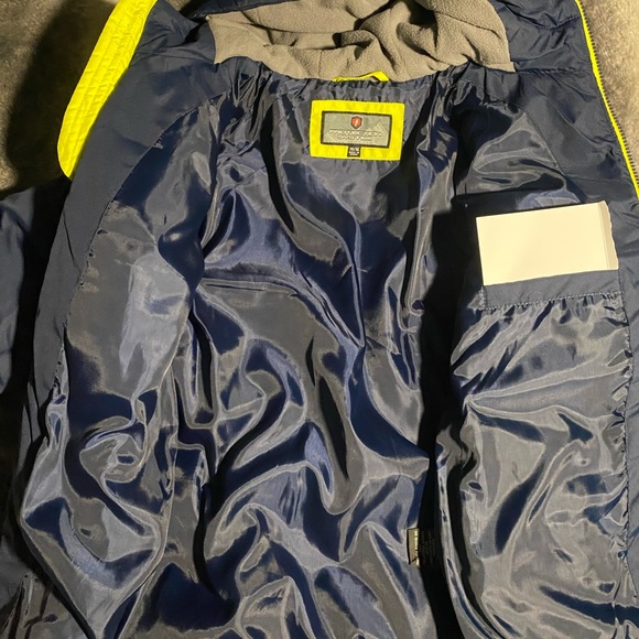 Puffer Jacket - Picture 2 of 3